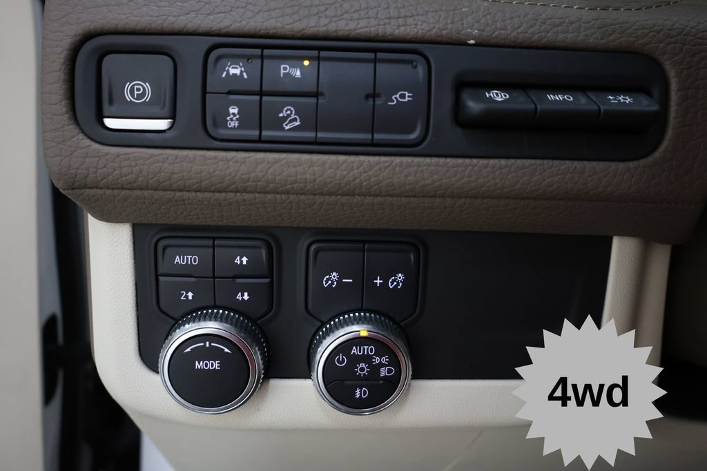 Used 2021 GMC Yukon Denali w/ LPO, Illumination Package AWD/4WD image 28