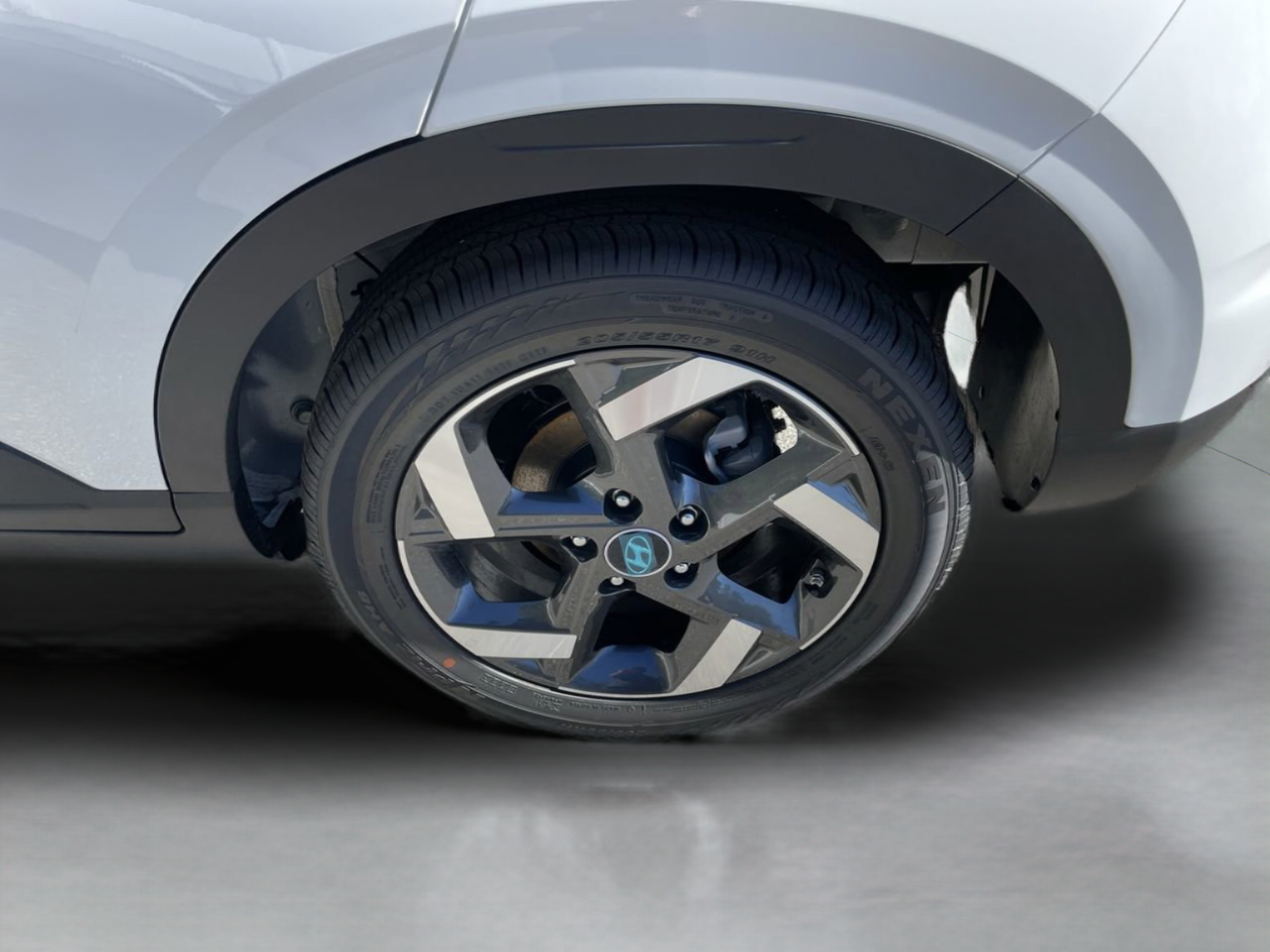 Certified 2026 Hyundai Venue SEL FWD image 26