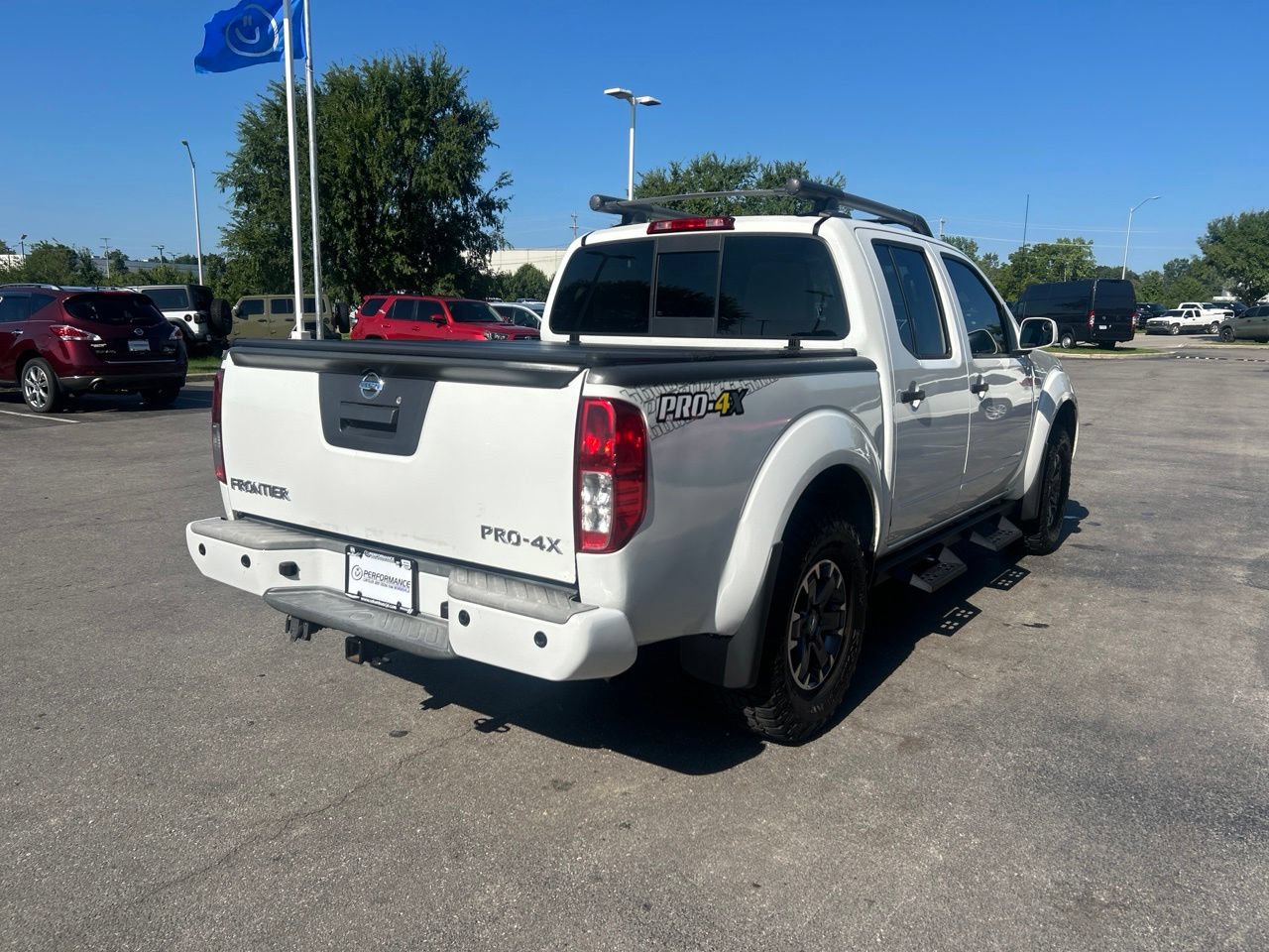 Used 2020 Nissan Frontier PRO-4X AWD/4WD image 3