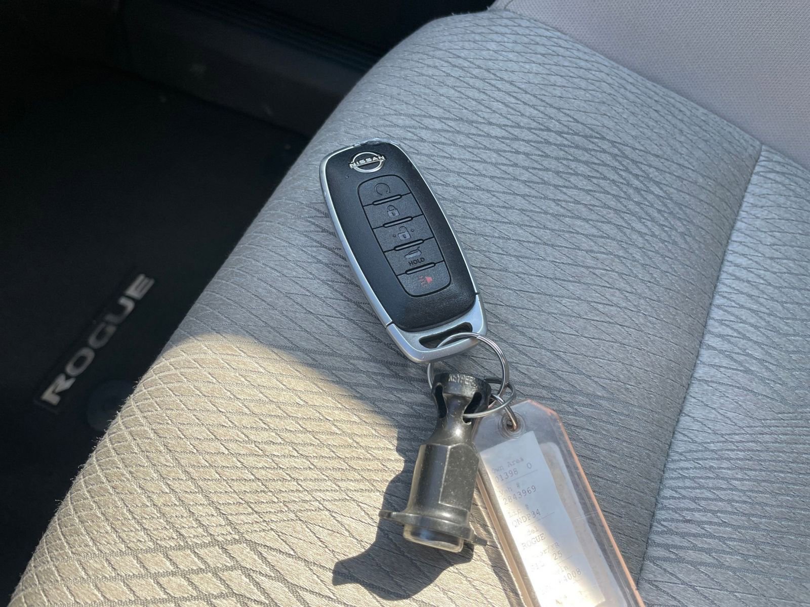 Used 2025 Nissan Rogue SV FWD image 21