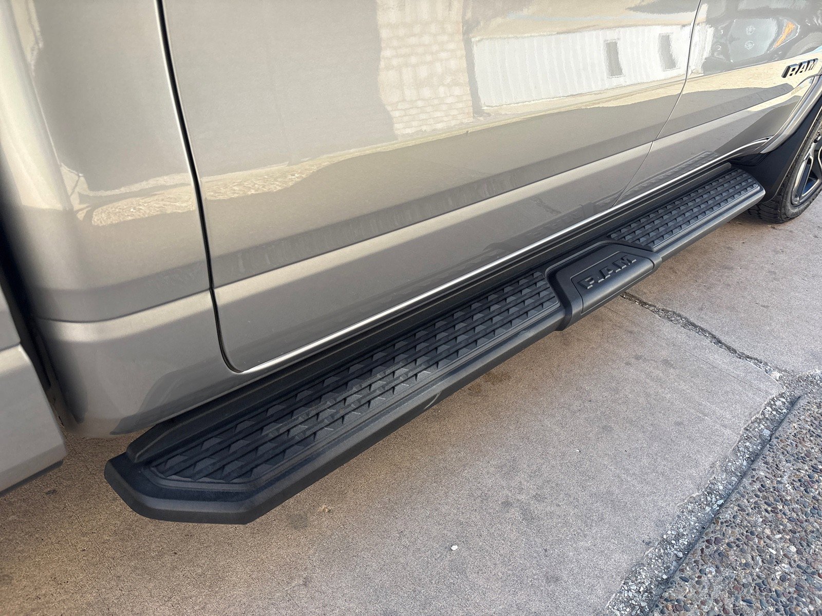 Used 2022 RAM 1500 Laramie image 8