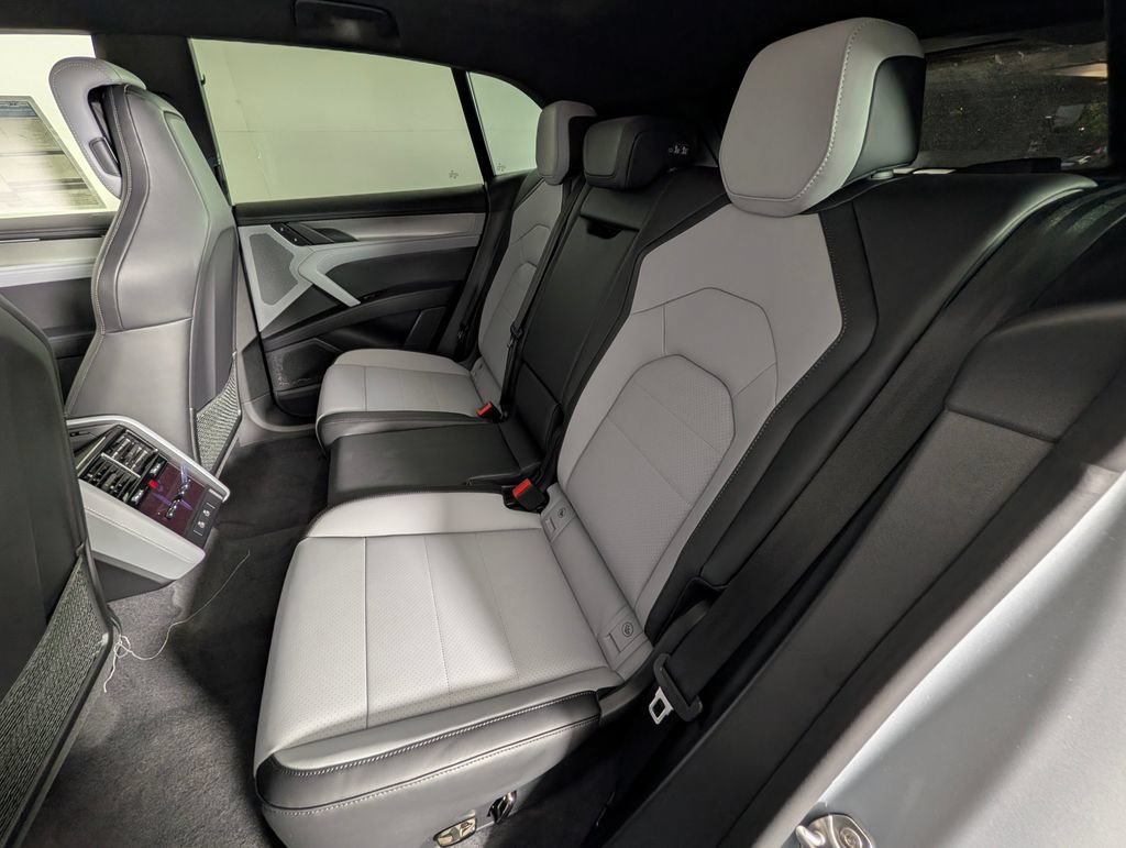 New 2026 Porsche Cayenne Electric AWD/4WD image 25