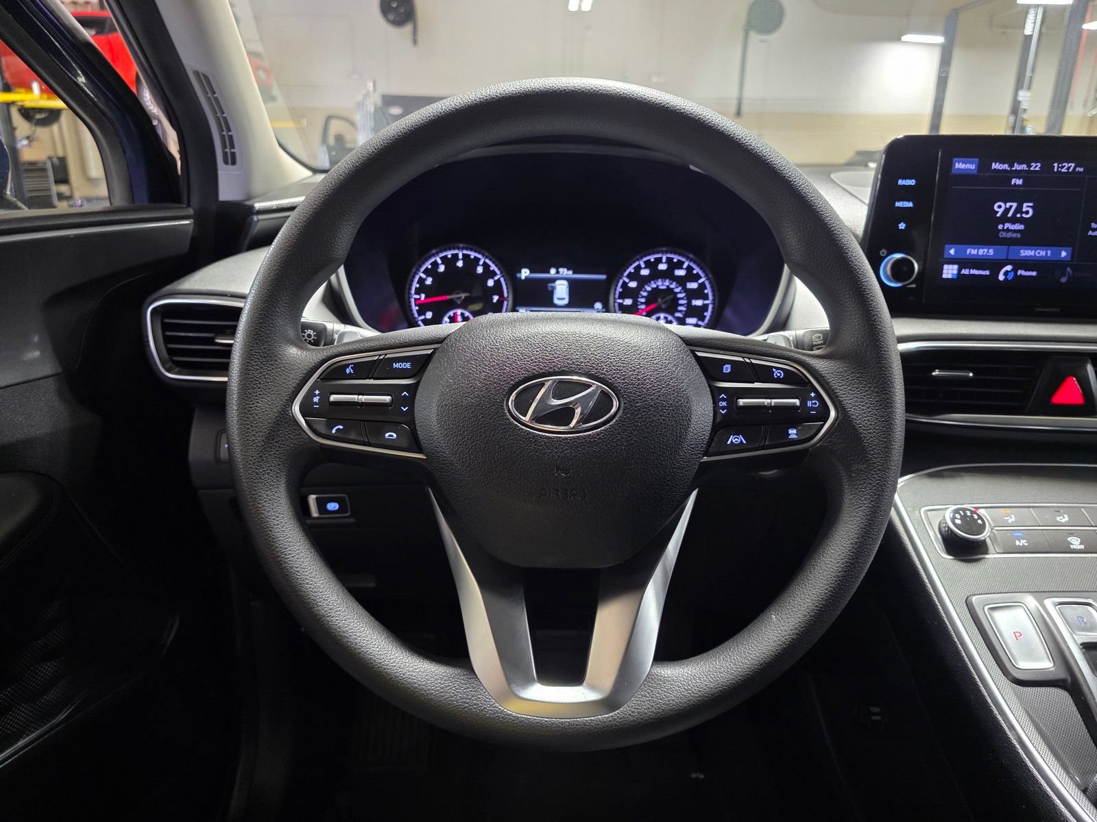 Used 2022 Hyundai Santa Fe SEL FWD image 29