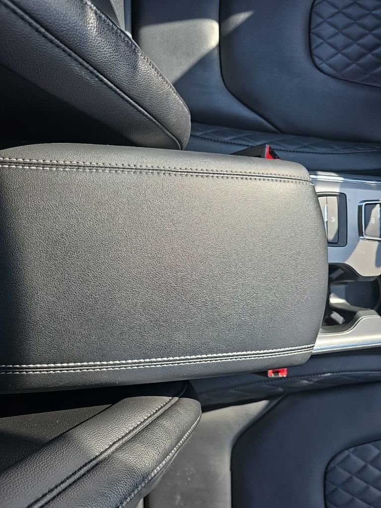 Used 2024 Ford Edge Titanium w/ Equipment Group 301A image 34