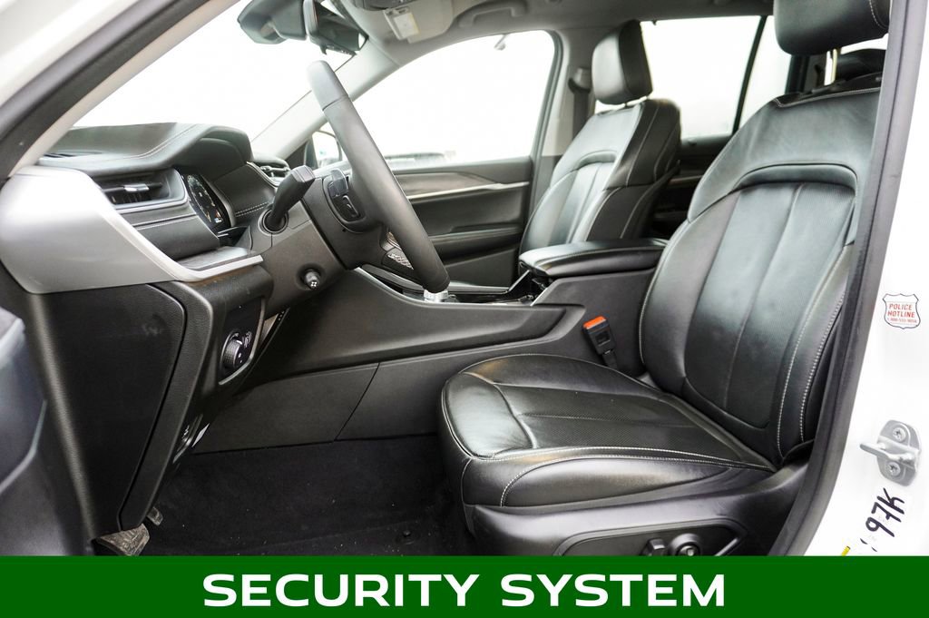 Used 2023 Jeep Grand Cherokee Limited w/ Luxury Tech Group II image 15