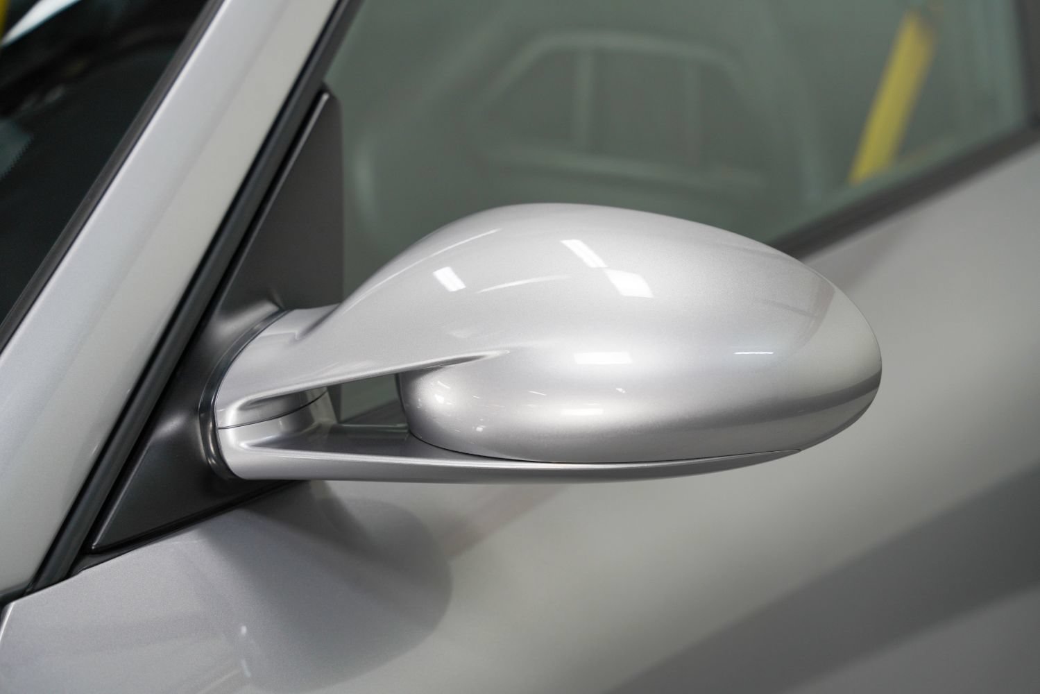 Used 2008 Porsche 911 GT2 RWD image 15