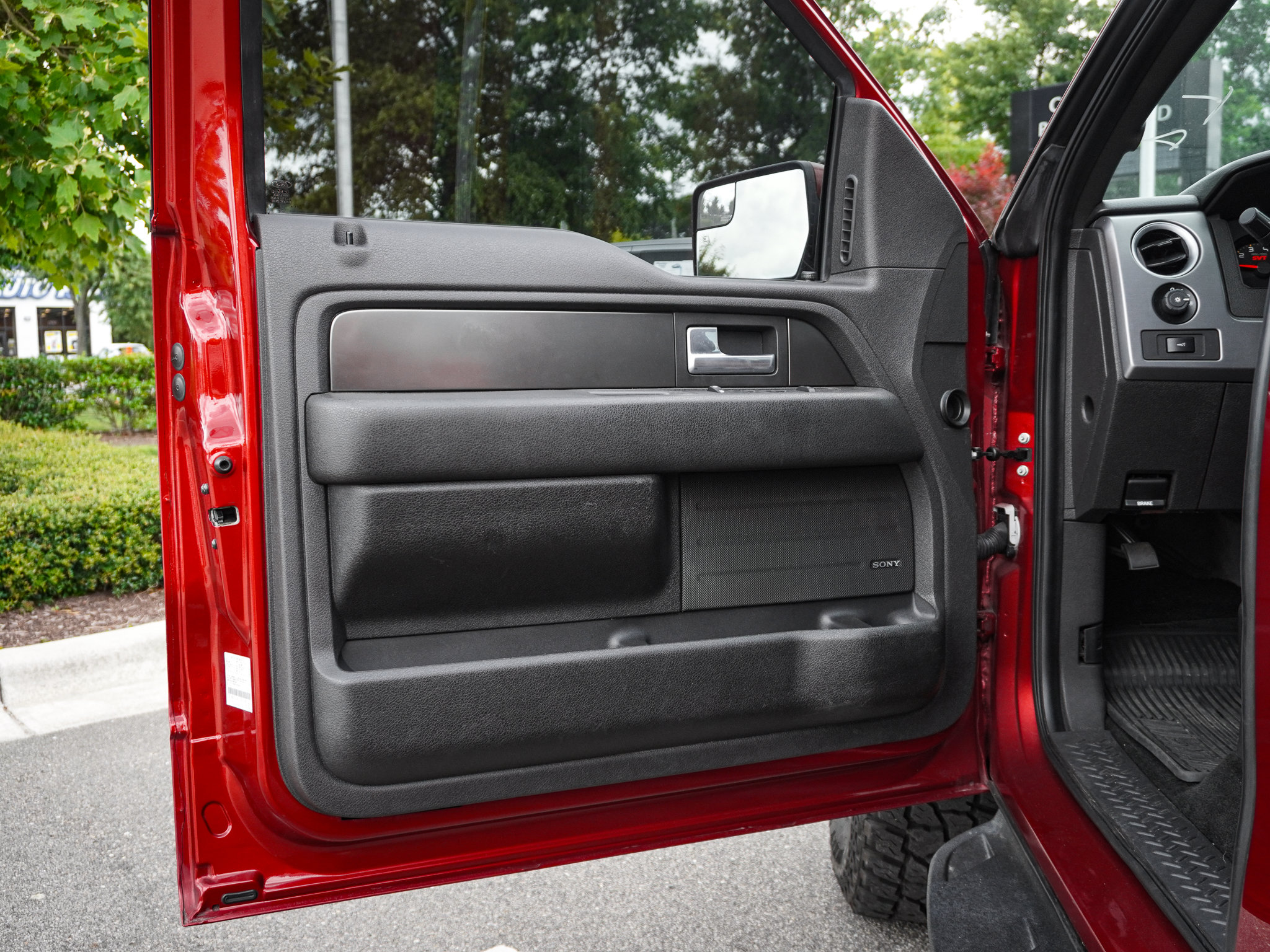Used 2014 Ford F150 Raptor w/ Equipment Group 801A Luxury AWD/4WD image 14