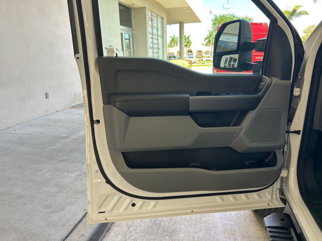 Used 2025 Ford F350 XLT w/ FX4 Off-Road Package AWD/4WD image 41