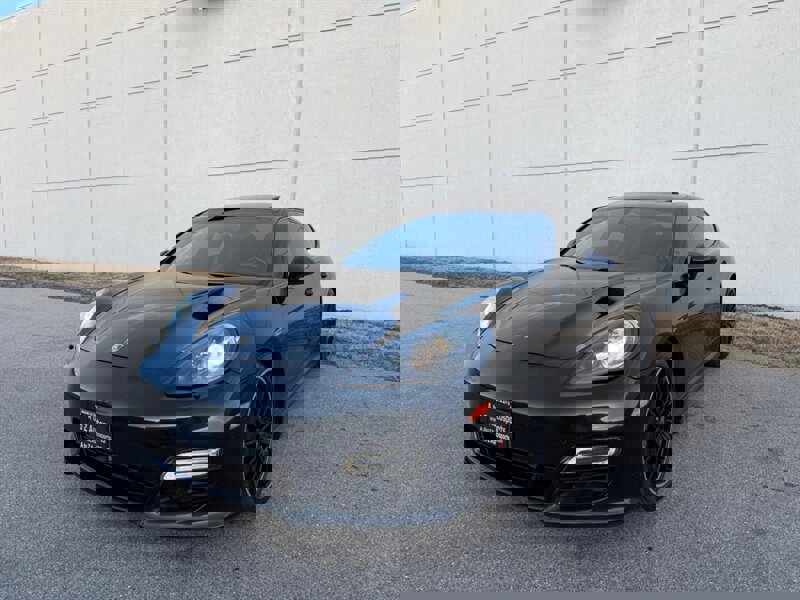 Used 2013 Porsche Panamera GTS image 6