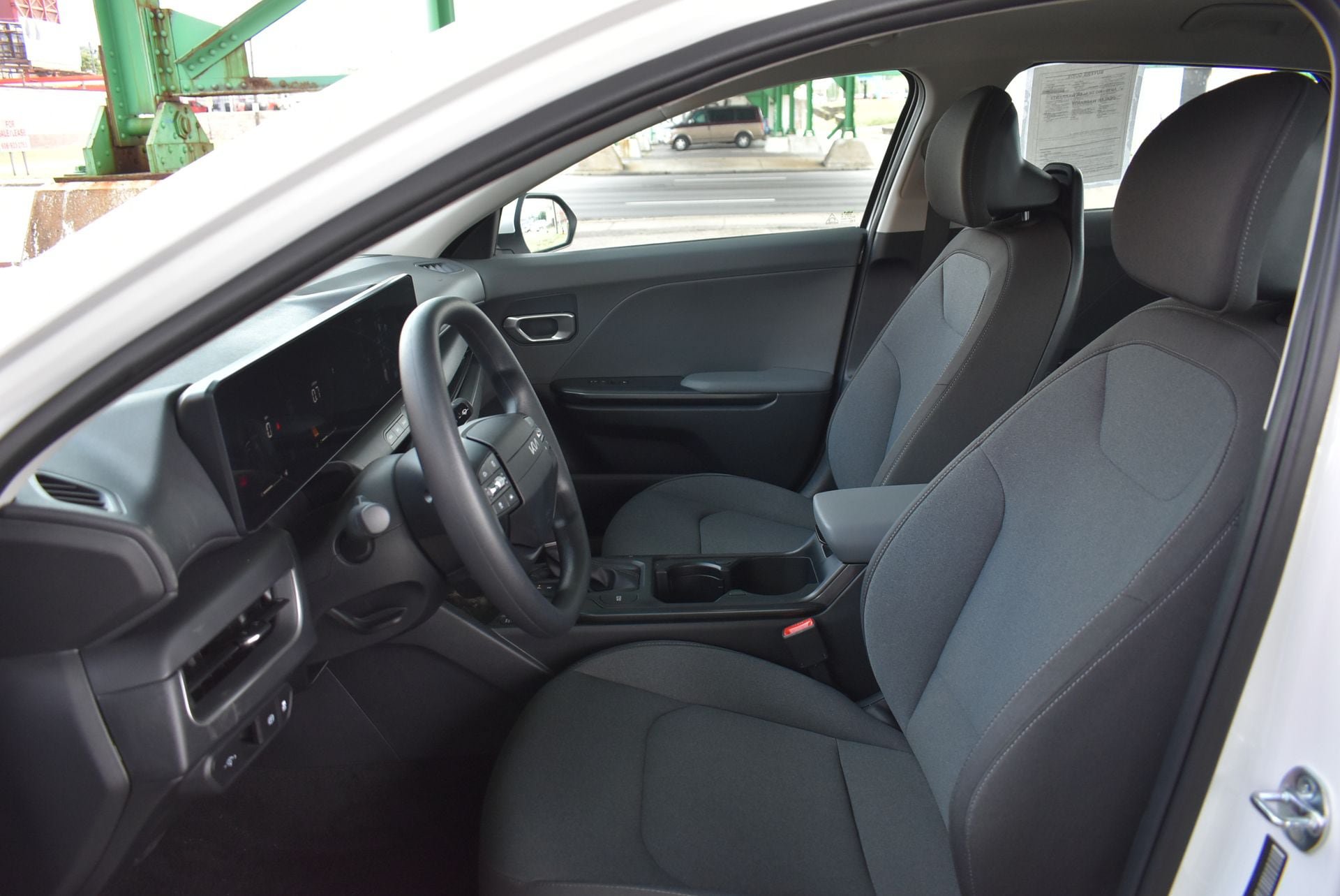 Used 2025 Kia K4 FWD image 14