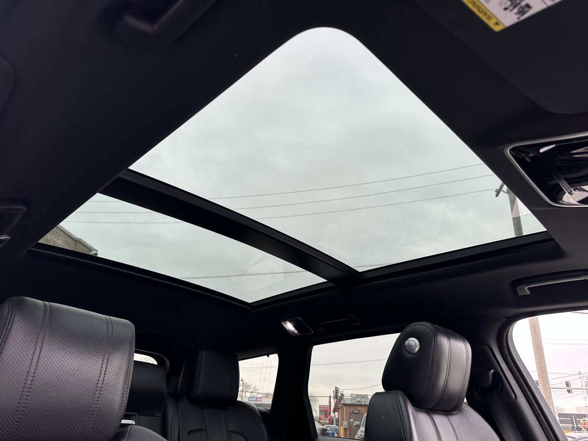 Used 2016 Land Rover Range Rover Sport HSE image 33