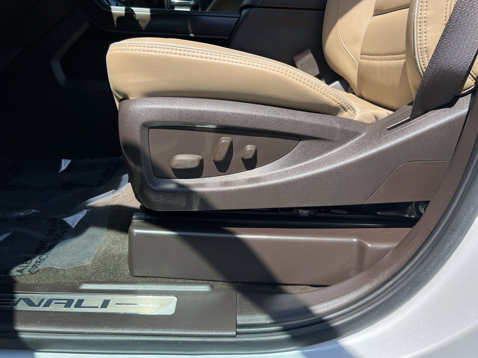 Used 2018 GMC Sierra 3500 Denali w/ Duramax Plus Package image 22