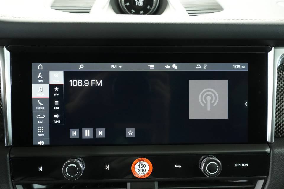 Certified 2026 Porsche Macan AWD/4WD image 18