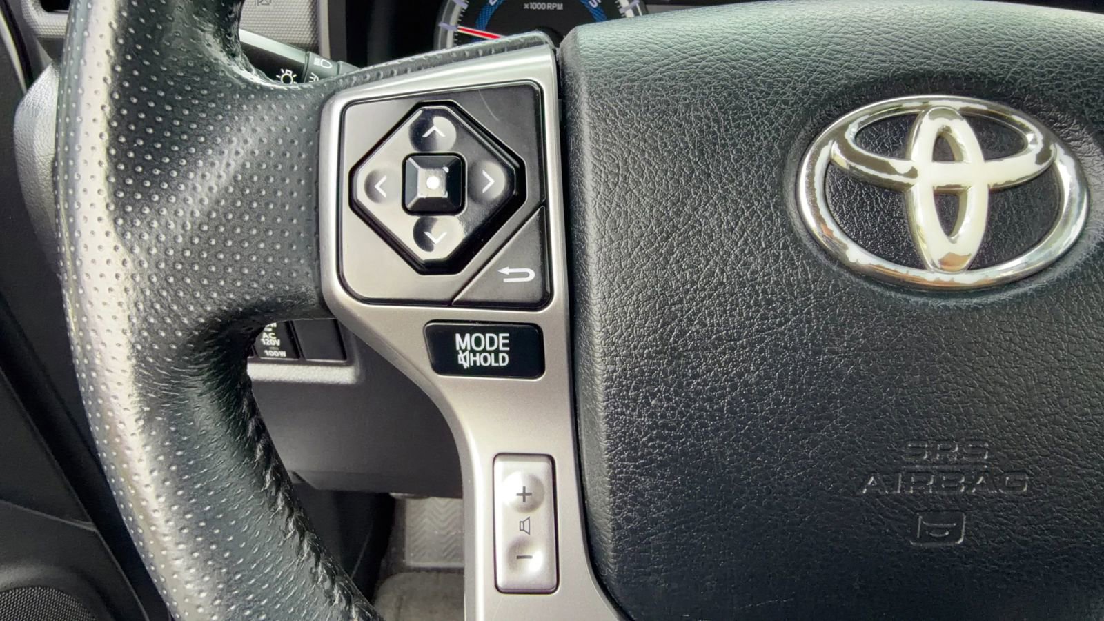 Used 2016 Toyota 4Runner SR5 image 18