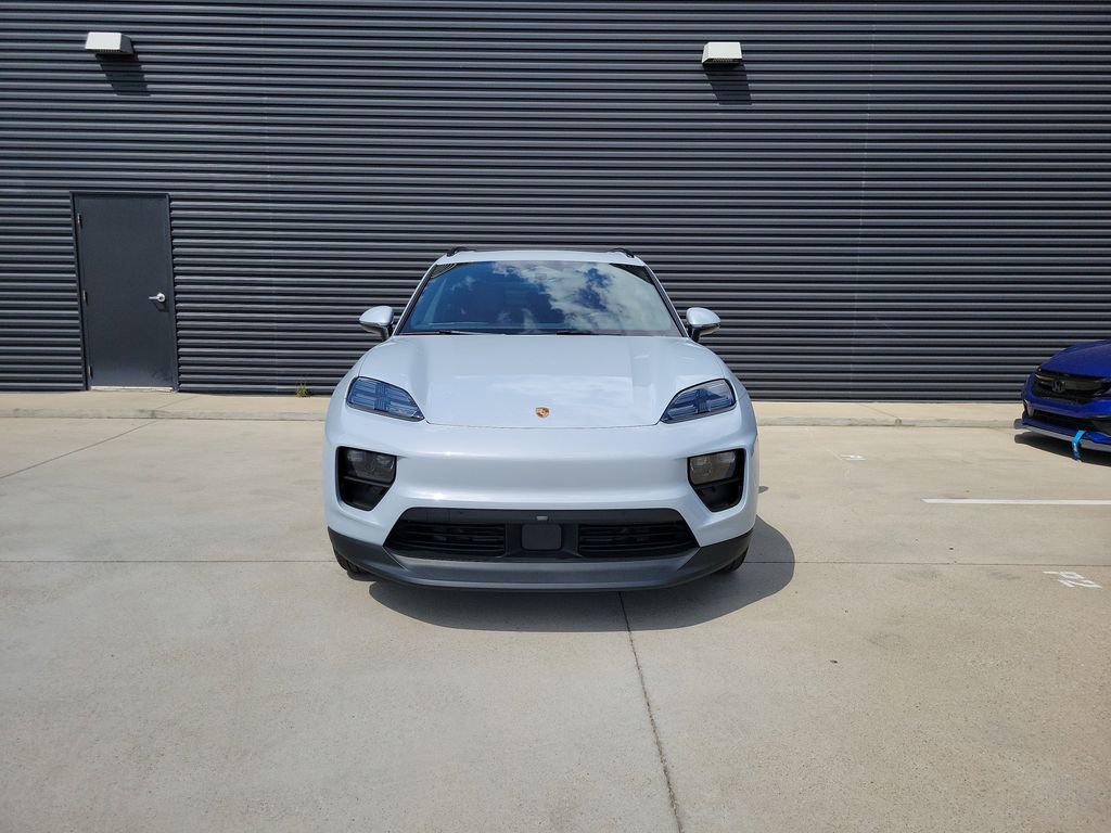 New 2026 Porsche Macan 4 Electric AWD/4WD image 8