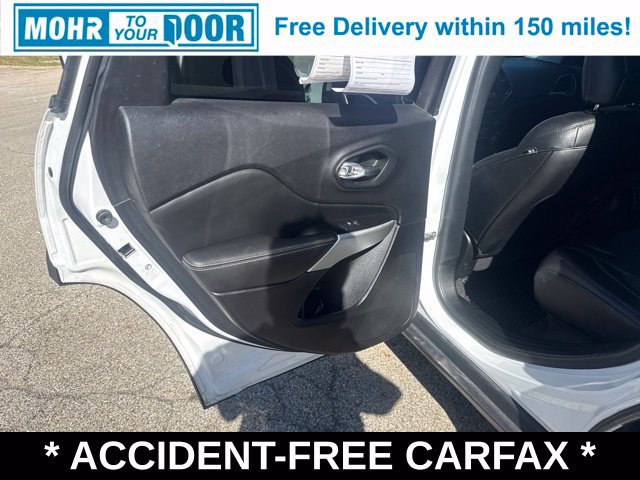 Used 2022 Jeep Cherokee Latitude w/ Sun & Sound Group AWD/4WD image 13