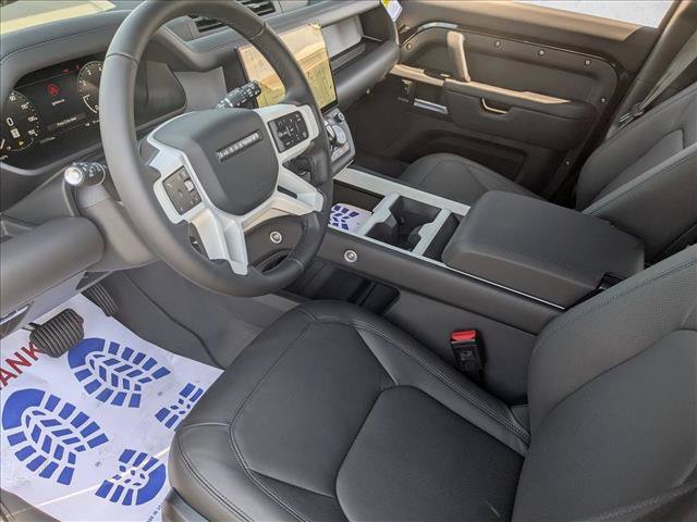 New 2026 Land Rover Defender 110 X-Dynamic SE AWD/4WD image 3