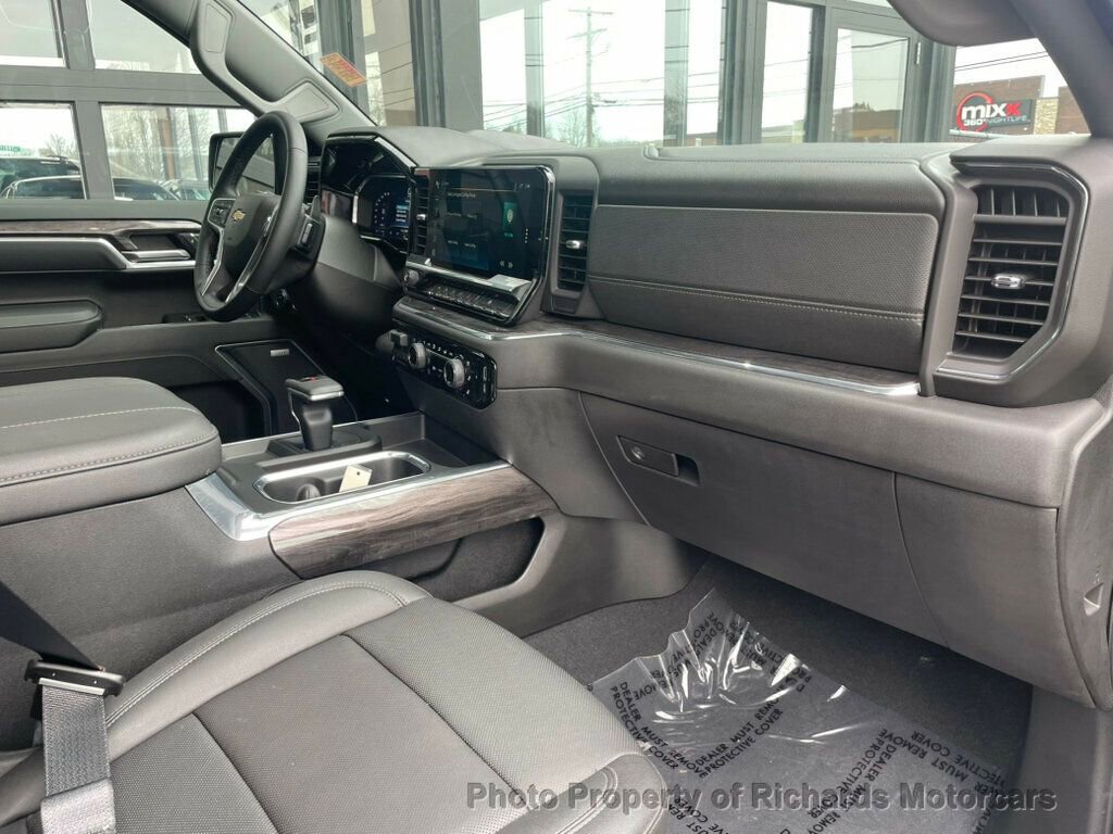 Used 2024 Chevrolet Silverado 1500 LTZ w/ Technology Package image 28
