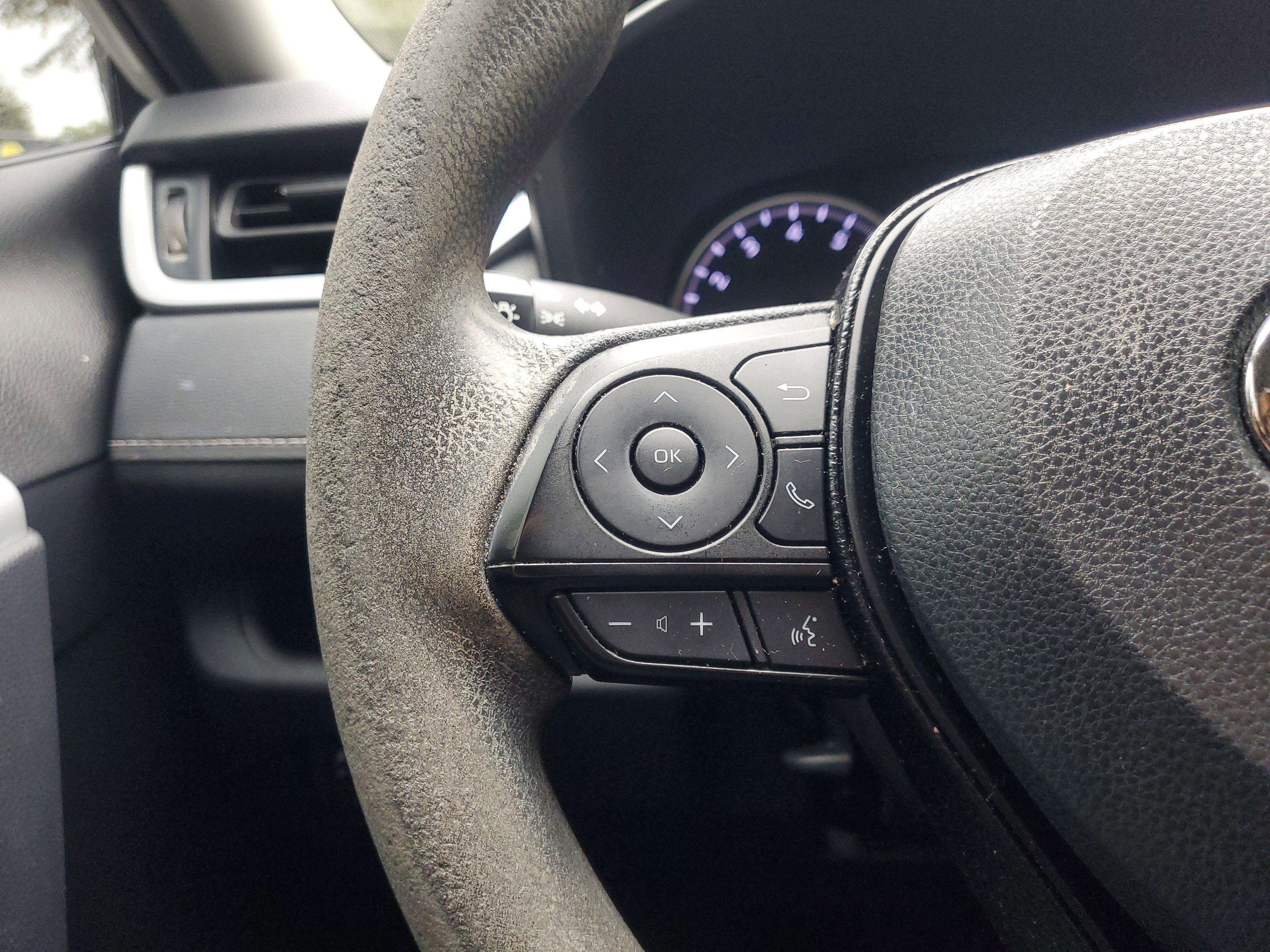 Used 2021 Toyota RAV4 LE image 20