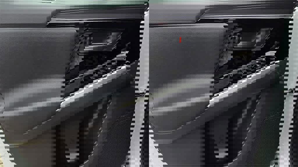 Used 2025 Toyota bZ4X XLE image 16