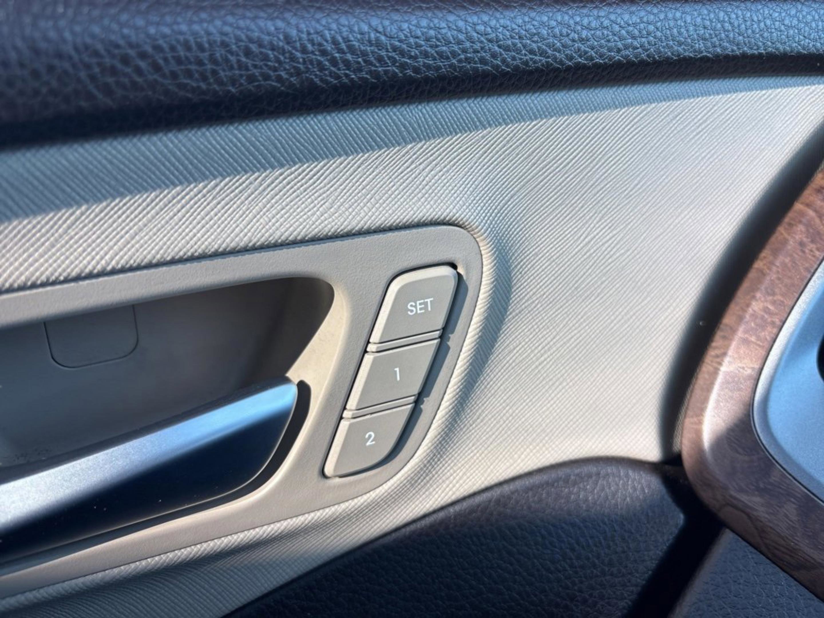 Used 2018 Hyundai Santa Fe SE image 24