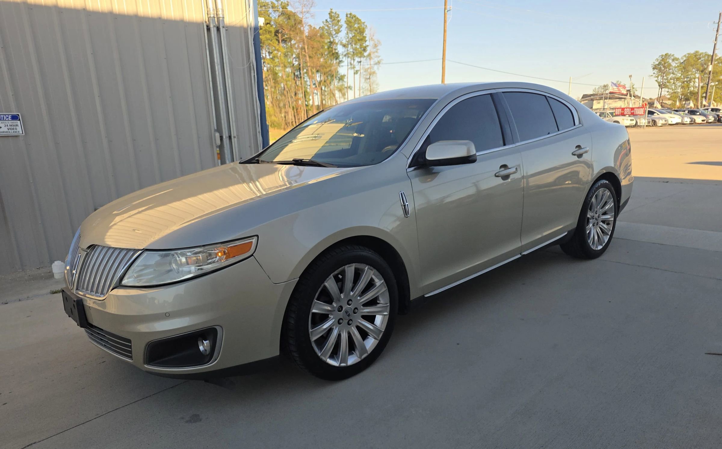 Used 2010 Lincoln MKS Sedan 4D image 1