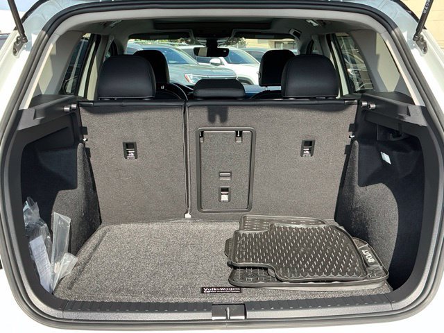 Certified 2024 Volkswagen Taos SE w/ Panoramic Sunroof Package AWD/4WD image 20