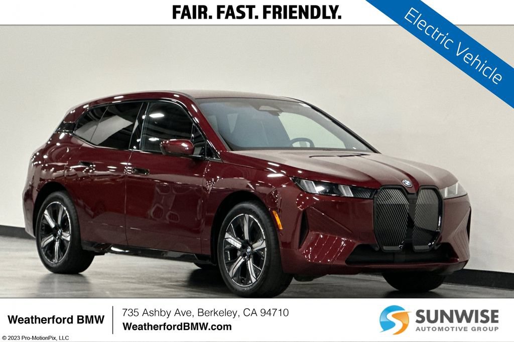 Used 2026 BMW iX xDrive45 w/ Premium Package AWD/4WD image 1