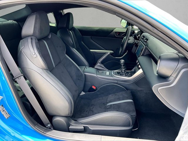 Used 2024 Toyota GR86 Premium RWD image 9