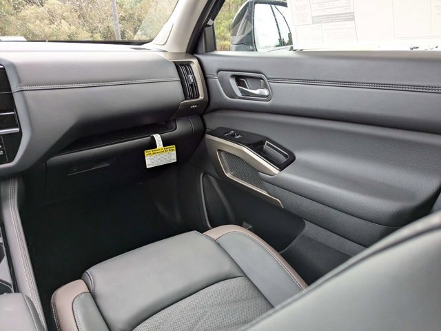 New 2025 Nissan Pathfinder Platinum w/ Cargo Package image 19