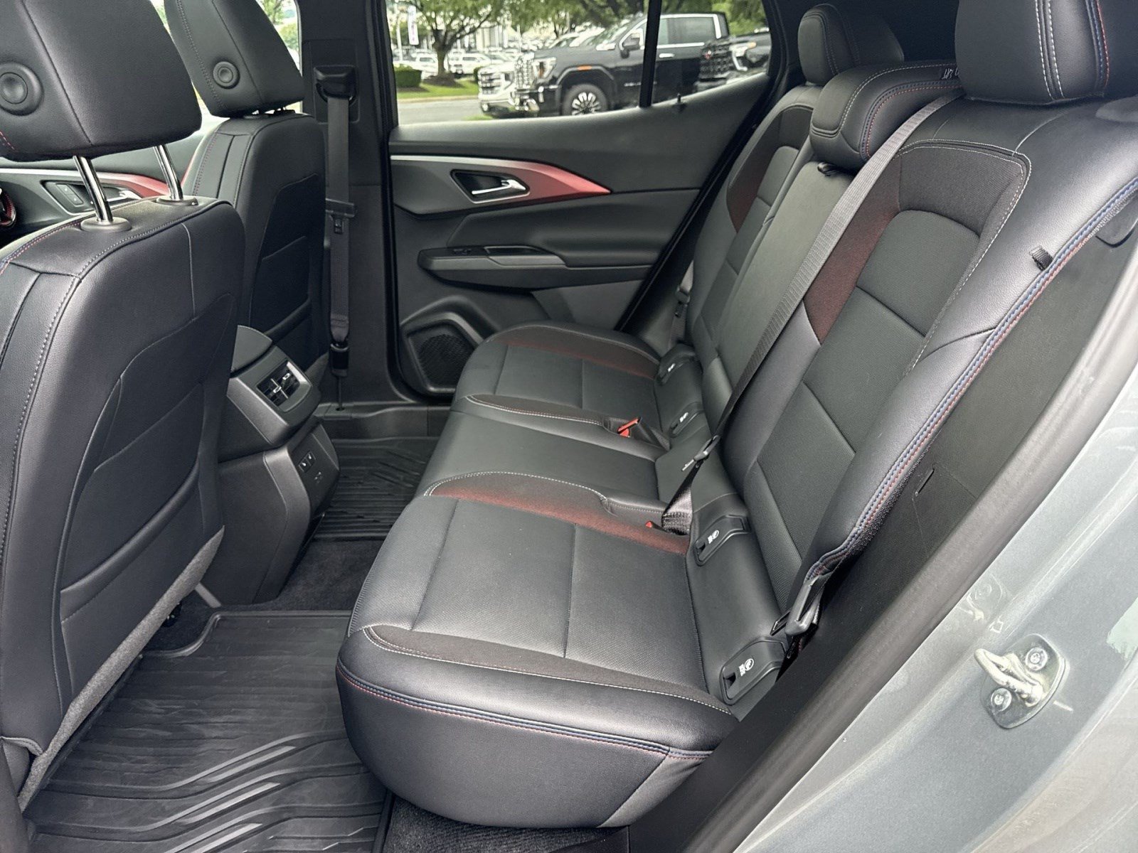 Used 2025 Chevrolet Equinox EV RS w/ Active Safety Package 3 AWD/4WD image 23