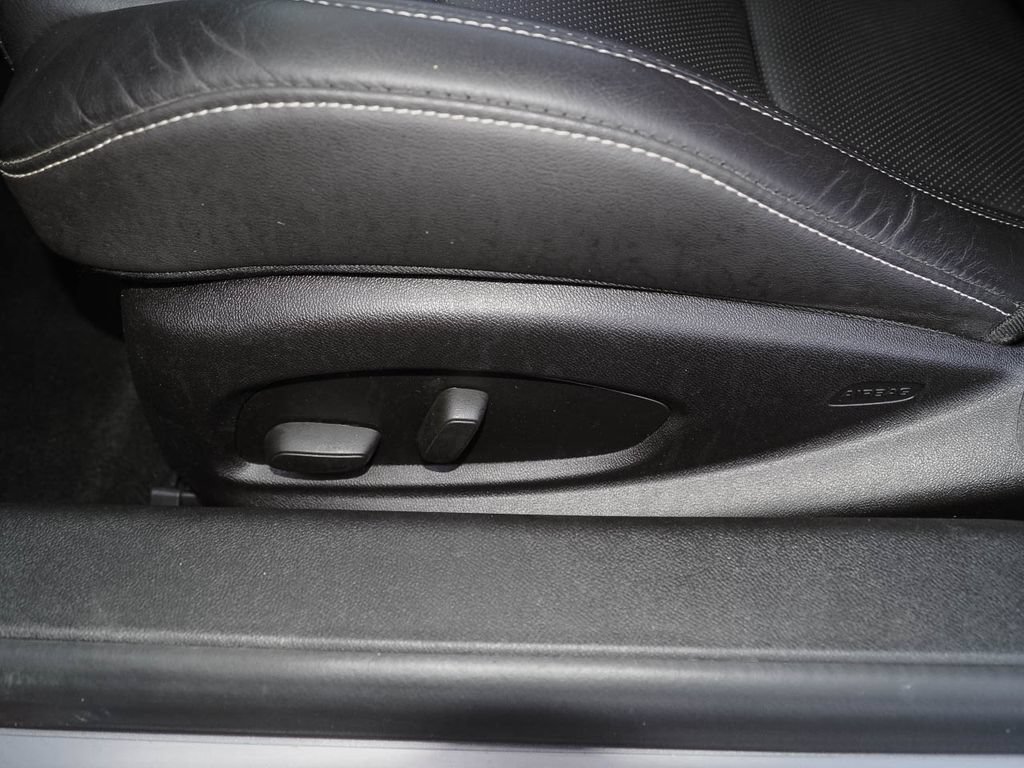 Used 2016 Chevrolet Camaro SS RWD image 24