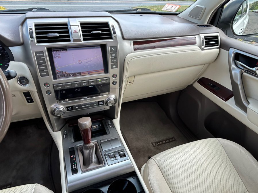Used 2016 Lexus GX 460 w/ Premium Package AWD/4WD image 22