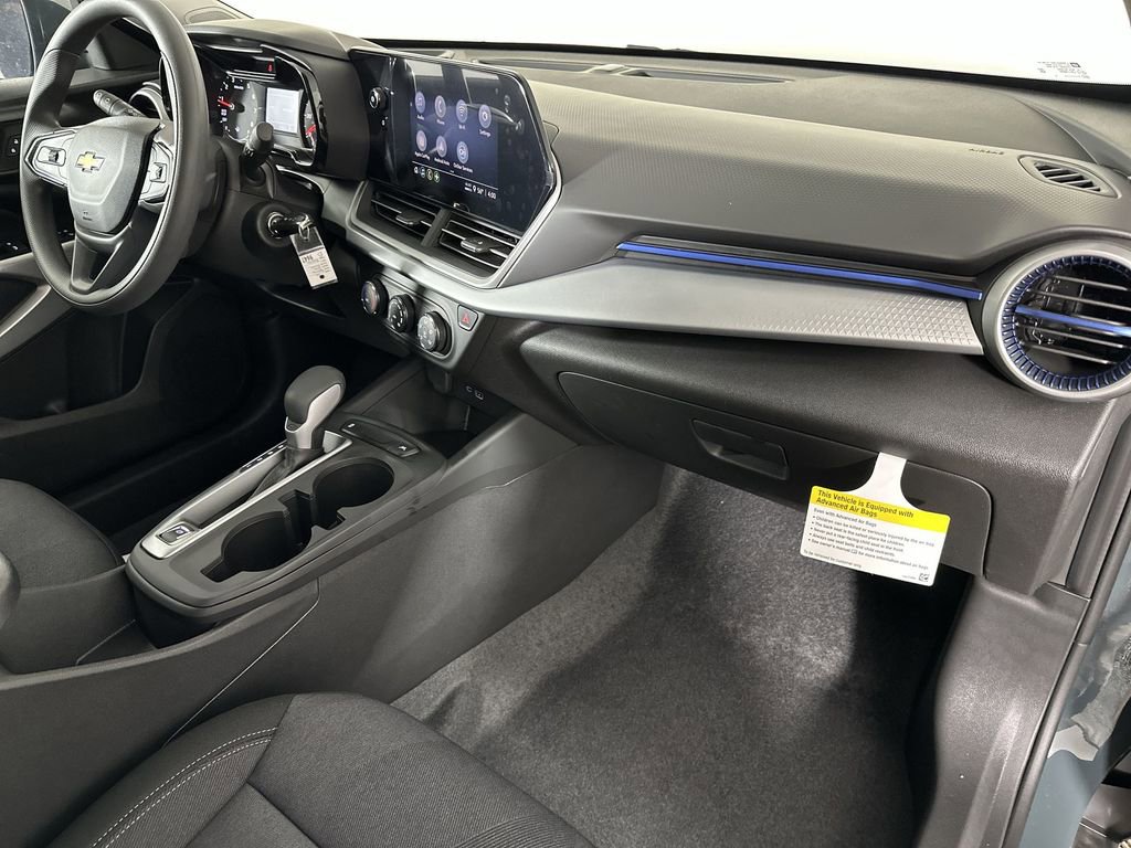 New 2026 Chevrolet Trax LS w/ LS Convenience Package FWD image 26