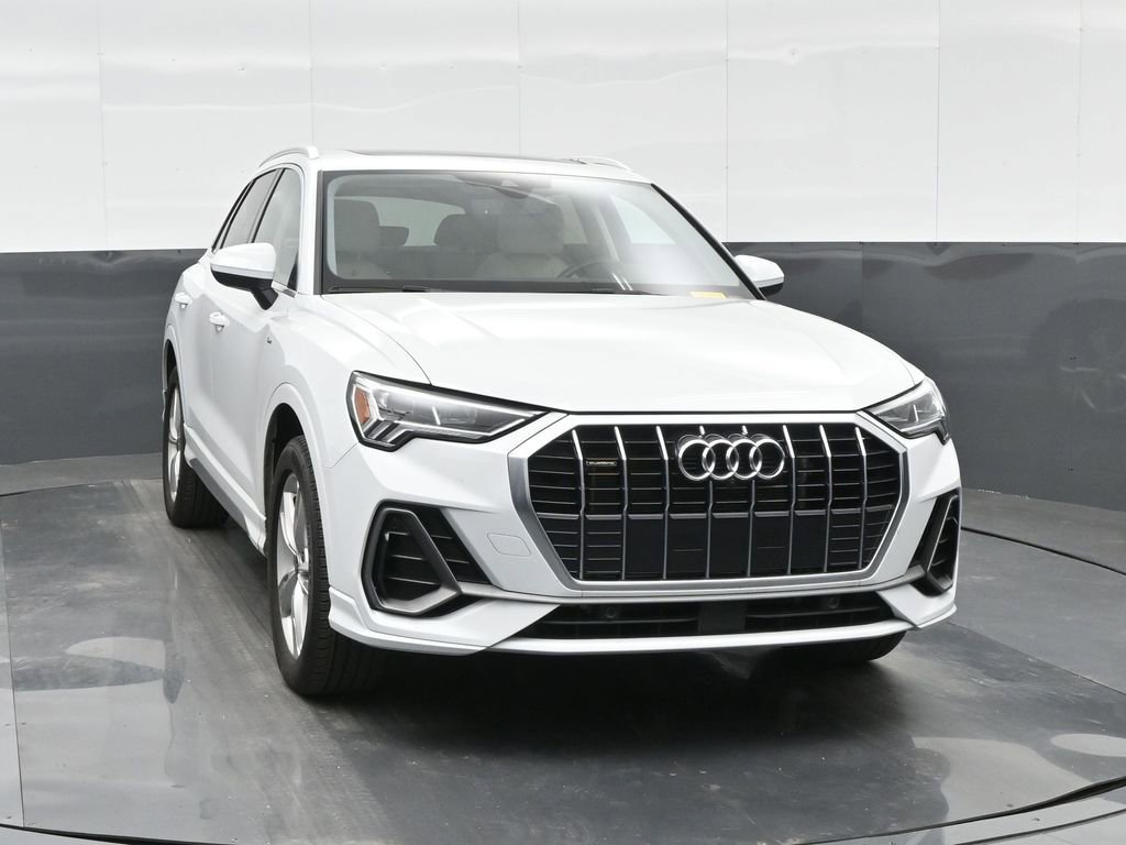 Used 2024 Audi Q3 2.0T Premium Plus w/ Premium Plus Package image 11