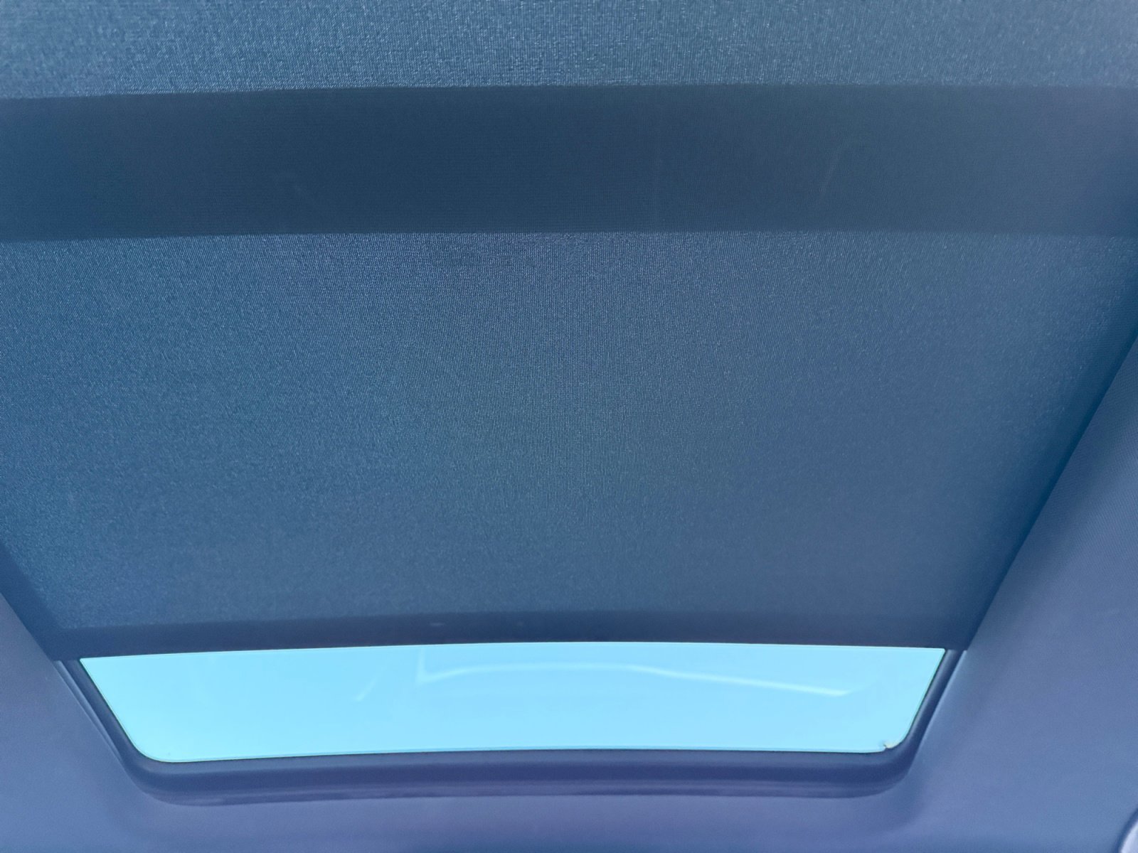 Used 2022 Volkswagen Atlas Cross Sport SE image 33