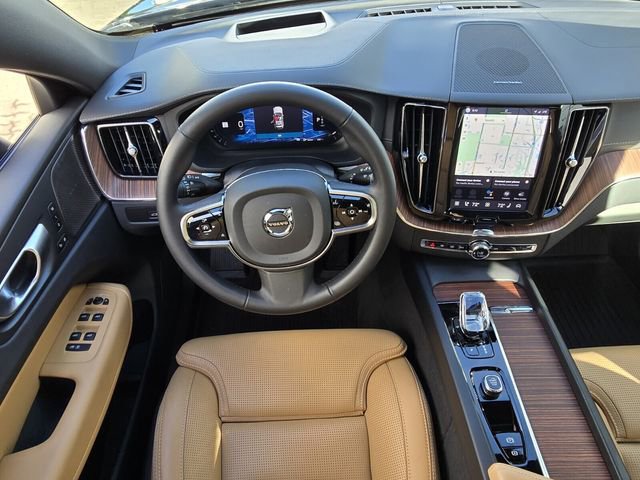 Certified 2024 Volvo XC60 B5 Ultimate w/ Protection Package Premier image 17