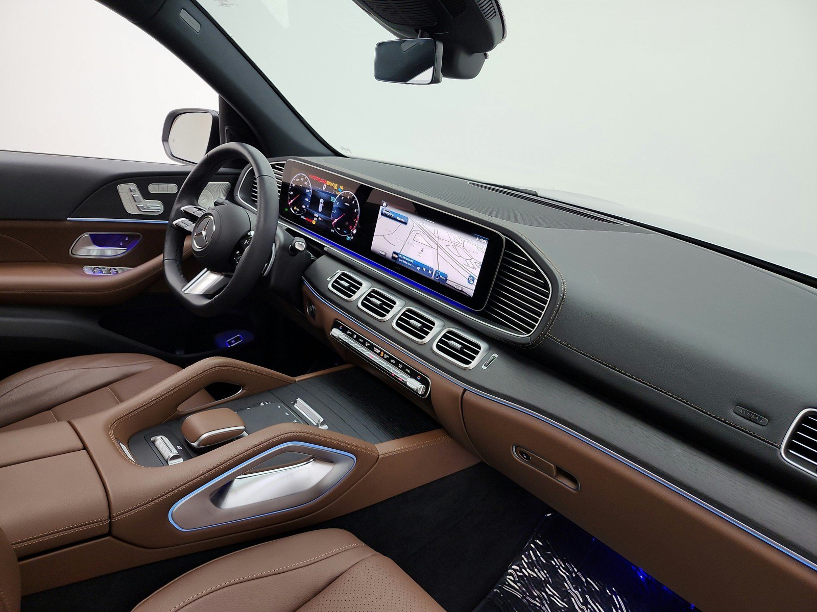Used 2025 Mercedes-Benz GLS 450 4MATIC w/ AMG Line Exterior image 19