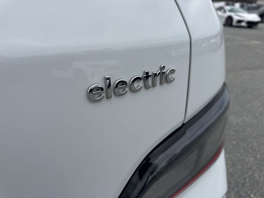 Used 2023 Hyundai Kona SE image 29