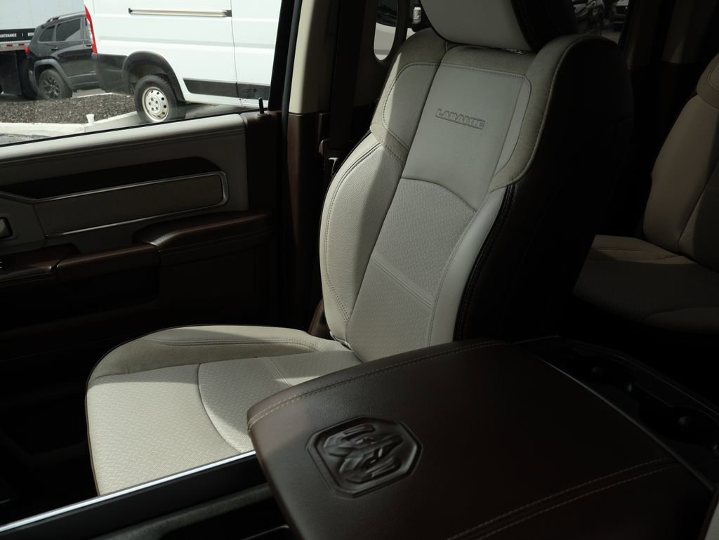 Used 2025 RAM 2500 Laramie AWD/4WD image 24