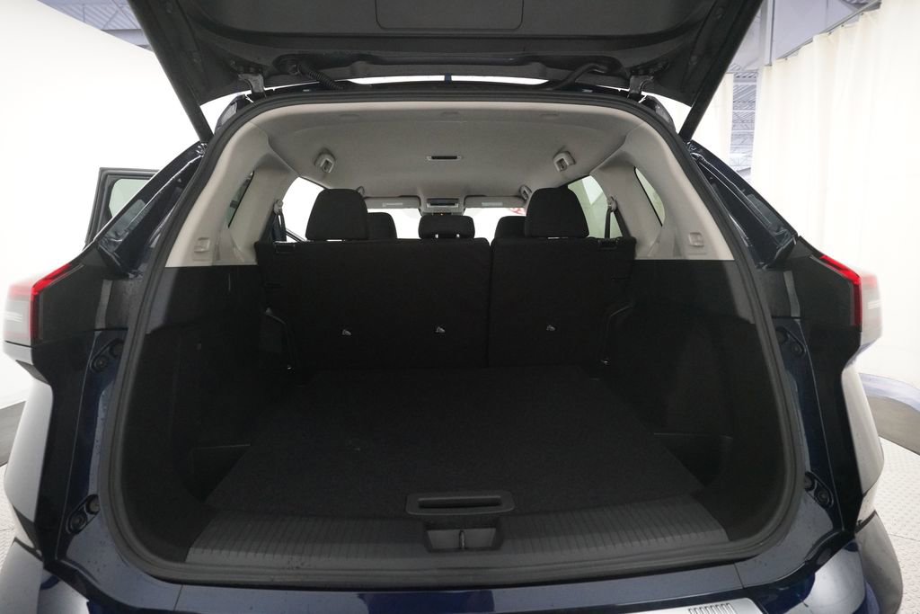 Certified 2026 Nissan Rogue SV image 10