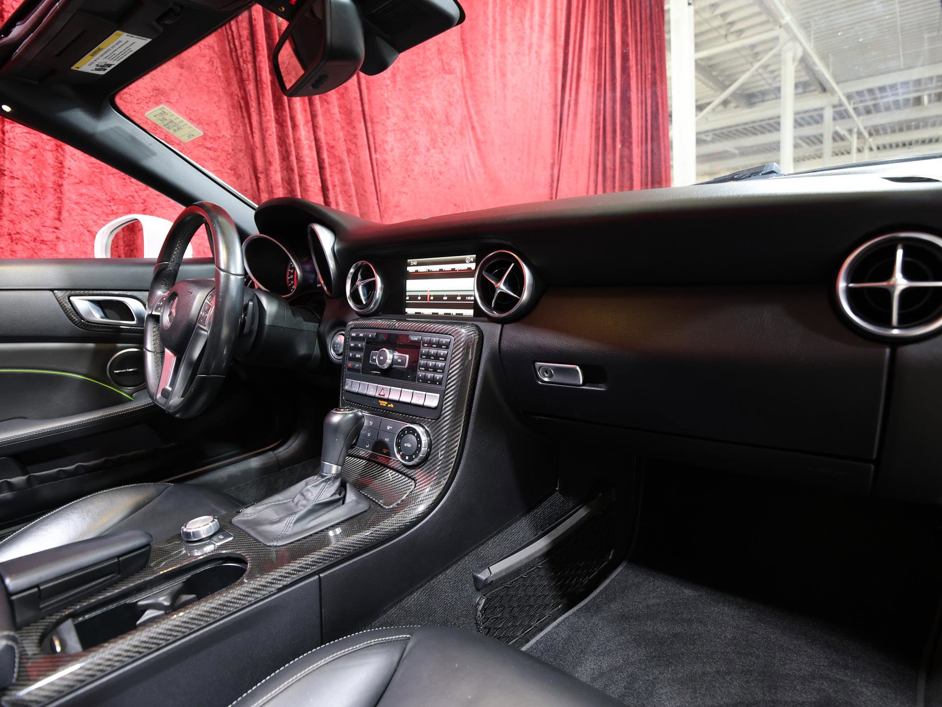 Used 2015 Mercedes-Benz SLK 250 image 23