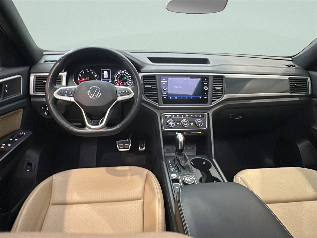 Used 2020 Volkswagen Atlas Cross Sport SE w/ Panoramic Sunroof Package image 19