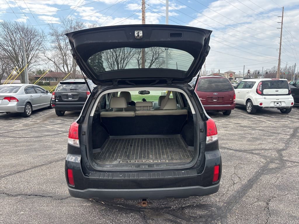 Used 2011 Subaru Outback 3.6R Limited image 8