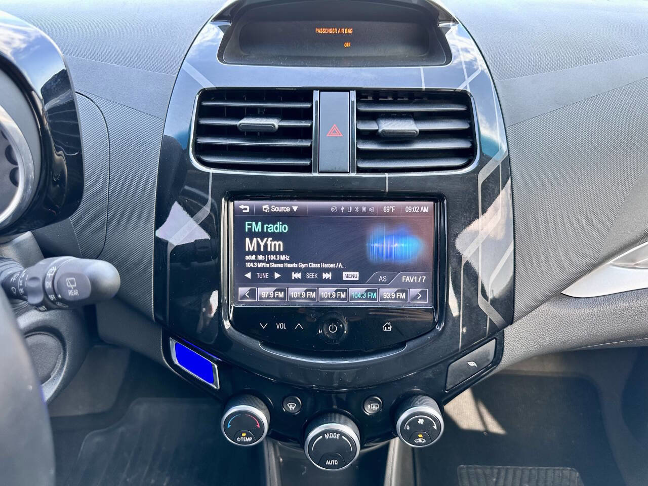 Used 2016 Chevrolet Spark LT image 11