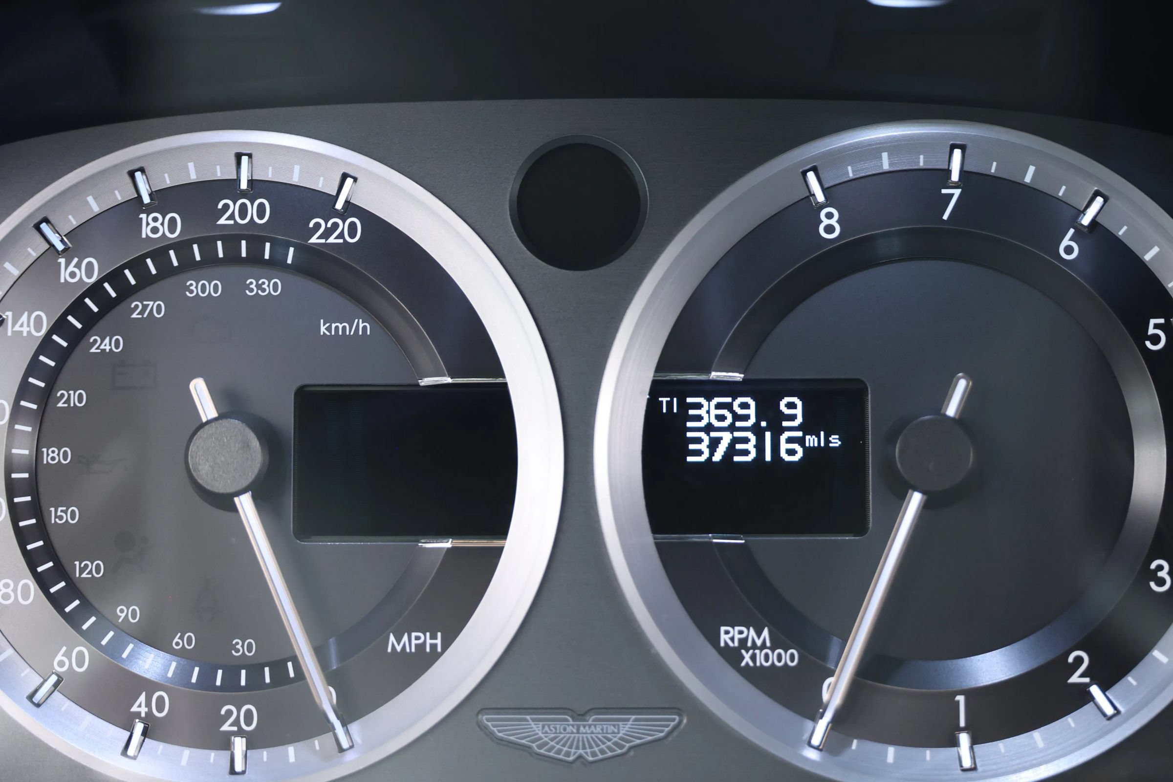 Used 2015 Aston Martin Rapide S RWD image 33