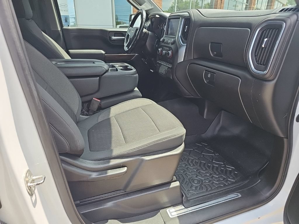 Used 2021 Chevrolet Silverado 1500 LT AWD/4WD image 23
