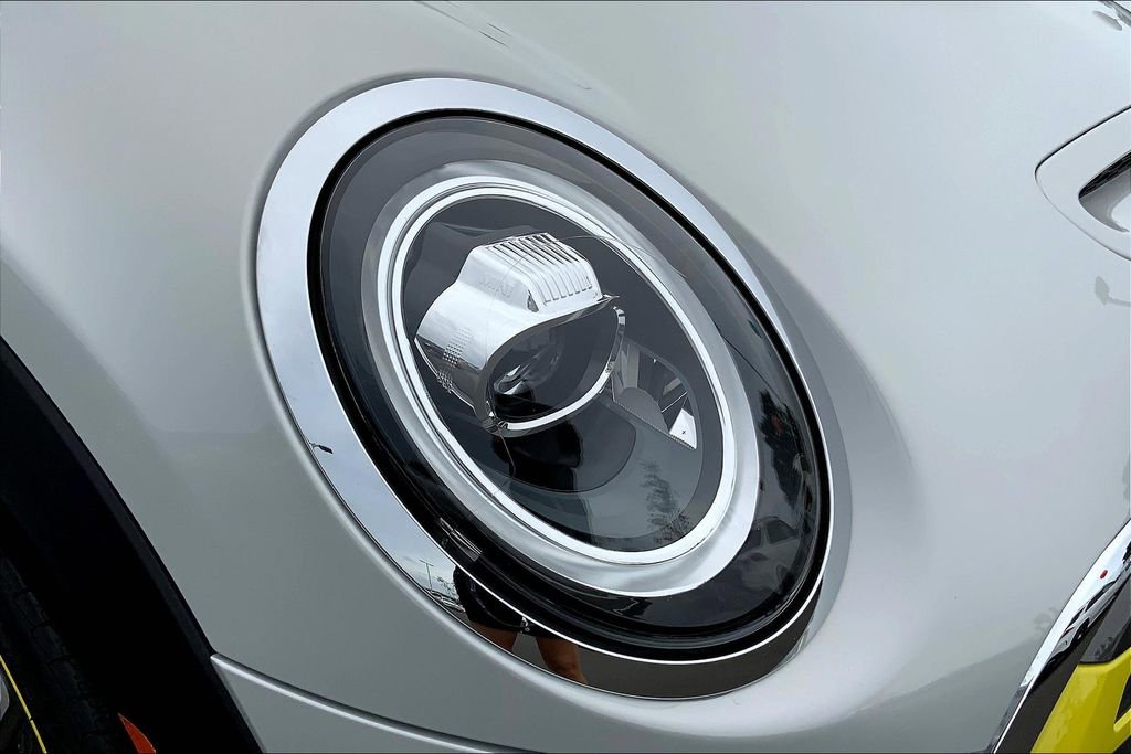 Used 2021 MINI Cooper SE w/ 8.8" Touchscreen Nav Package image 23