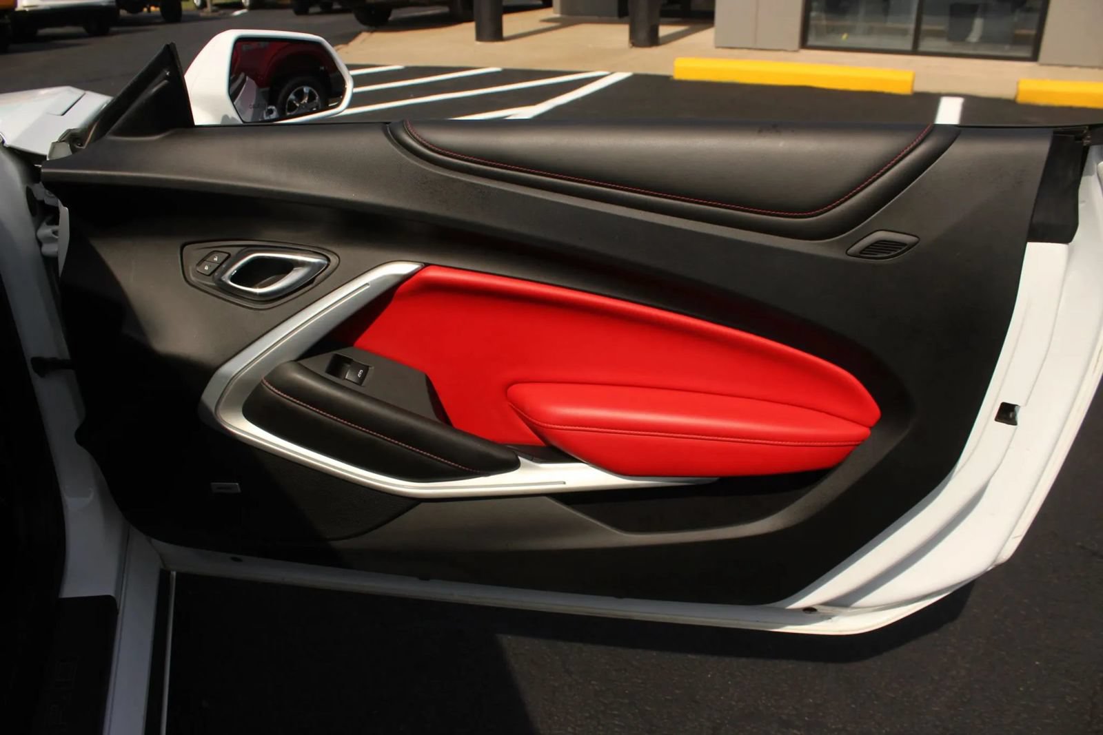 Used 2017 Chevrolet Camaro LT RWD image 13