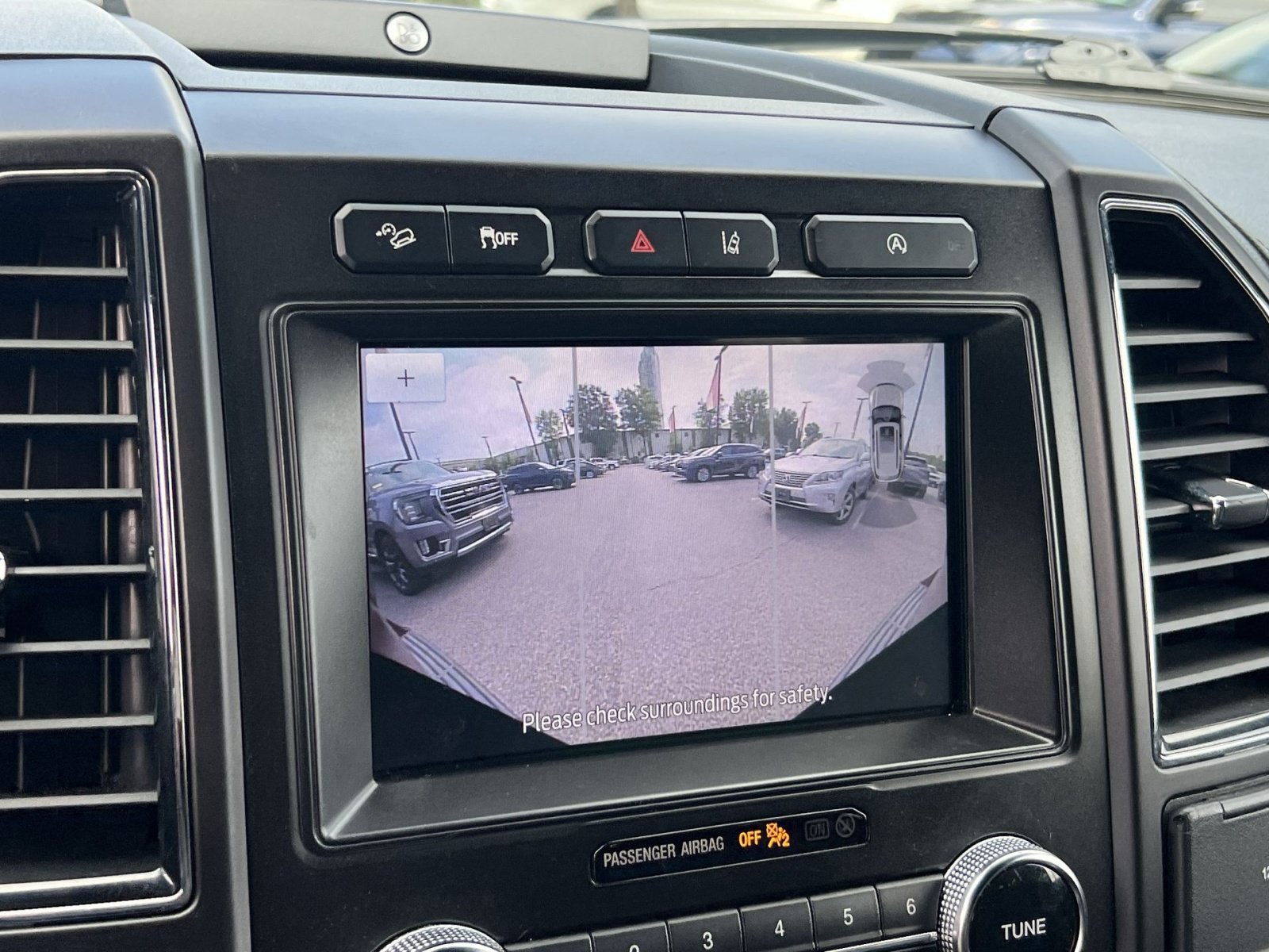 Used 2020 Ford Expedition Max Limited w/ Equipment Group 301A AWD/4WD image 19